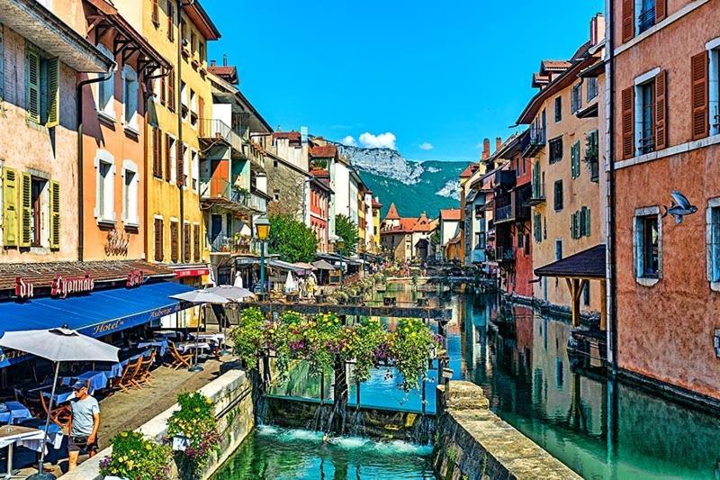 Le Santiego 100M Du Lac Et 4Km Du Vieil Annecy Sévrier Eksteriør billede